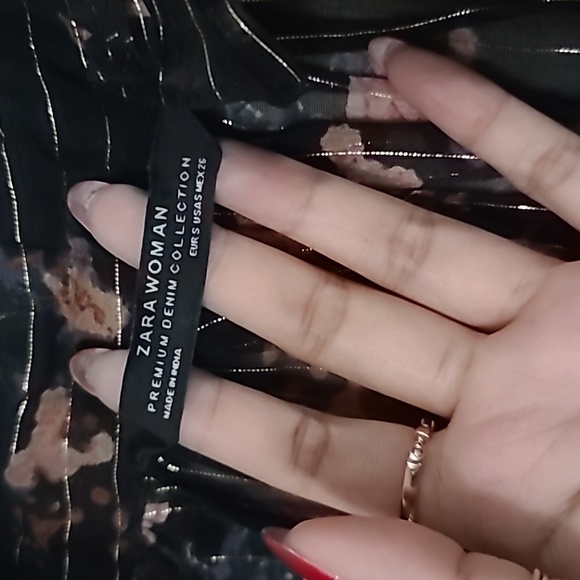 ZARA - Premium Collection - Picture 3 of 5